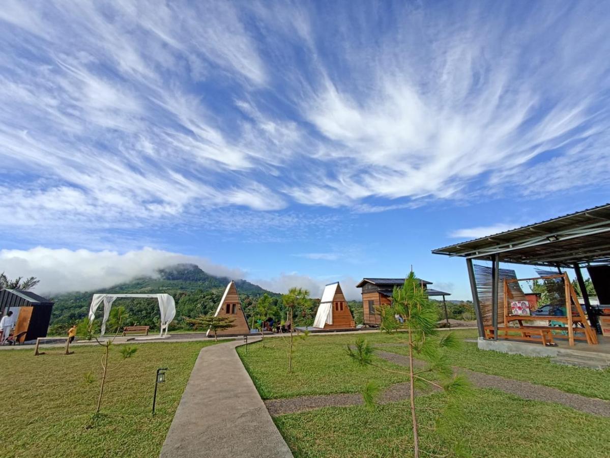 فندق Wawowow Tomohon المظهر الخارجي الصورة